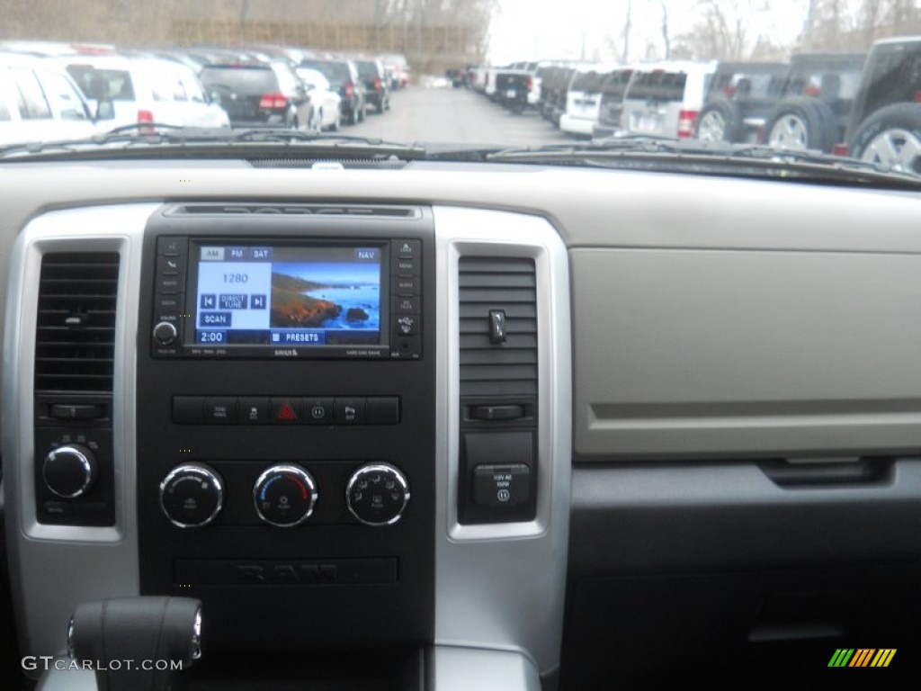 2011 Ram 1500 Big Horn Crew Cab 4x4 - Brilliant Black Crystal Pearl / Dark Slate Gray/Medium Graystone photo #22
