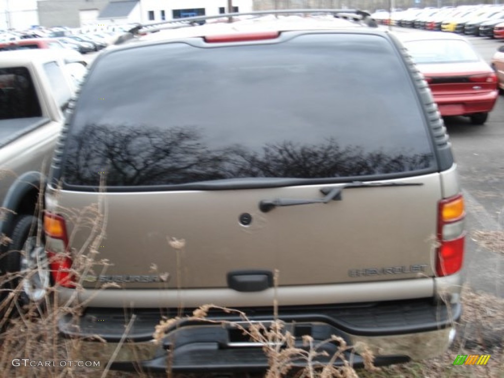 2003 Suburban 1500 4x4 - Light Pewter Metallic / Tan/Neutral photo #5