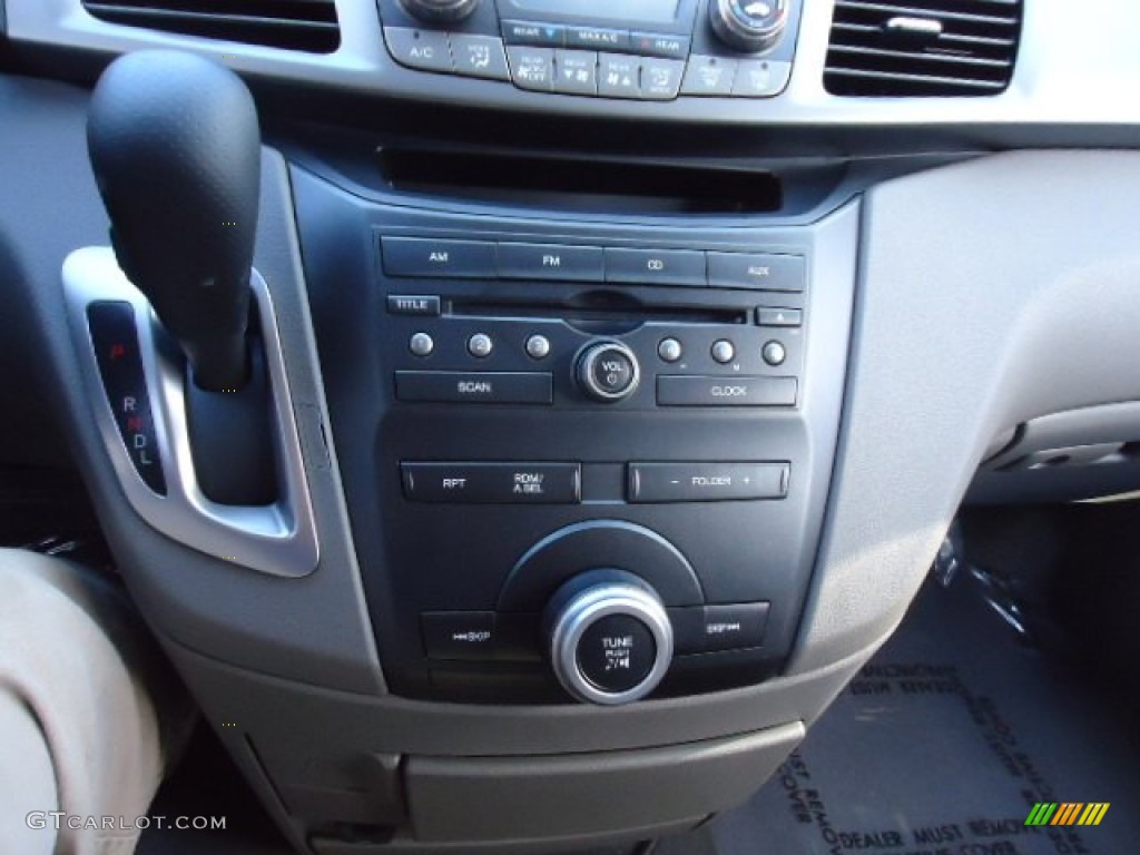 2012 Honda Odyssey EX Controls Photo #60545569
