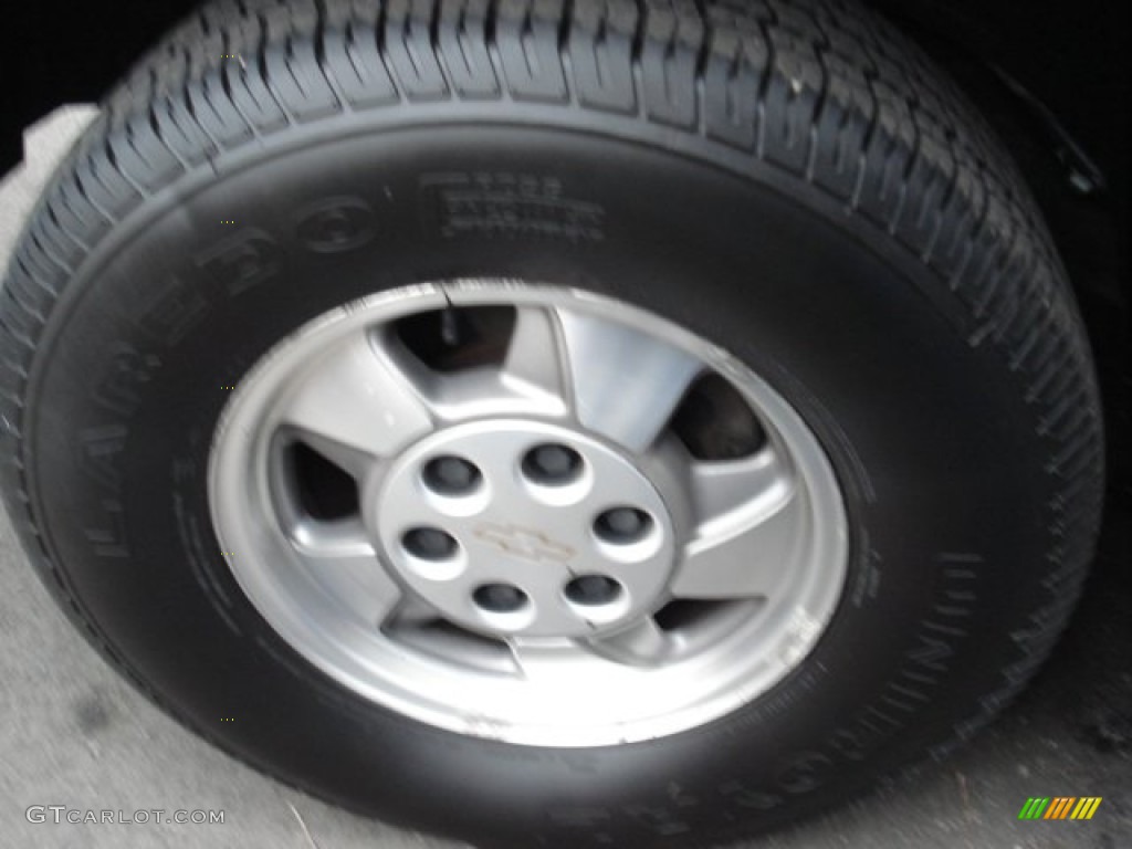 2003 Suburban 1500 4x4 - Light Pewter Metallic / Tan/Neutral photo #7