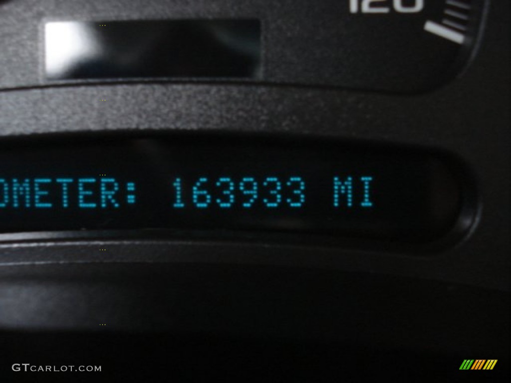 2003 Suburban 1500 4x4 - Light Pewter Metallic / Tan/Neutral photo #14