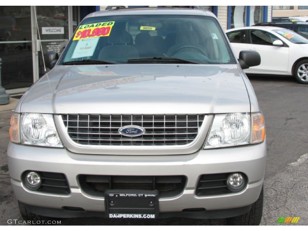 2004 Explorer XLT 4x4 - Silver Birch Metallic / Graphite photo #2