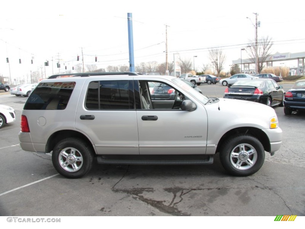 2004 Explorer XLT 4x4 - Silver Birch Metallic / Graphite photo #4