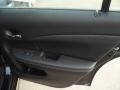 Blackberry Pearl Coat - 200 Limited Sedan Photo No. 11