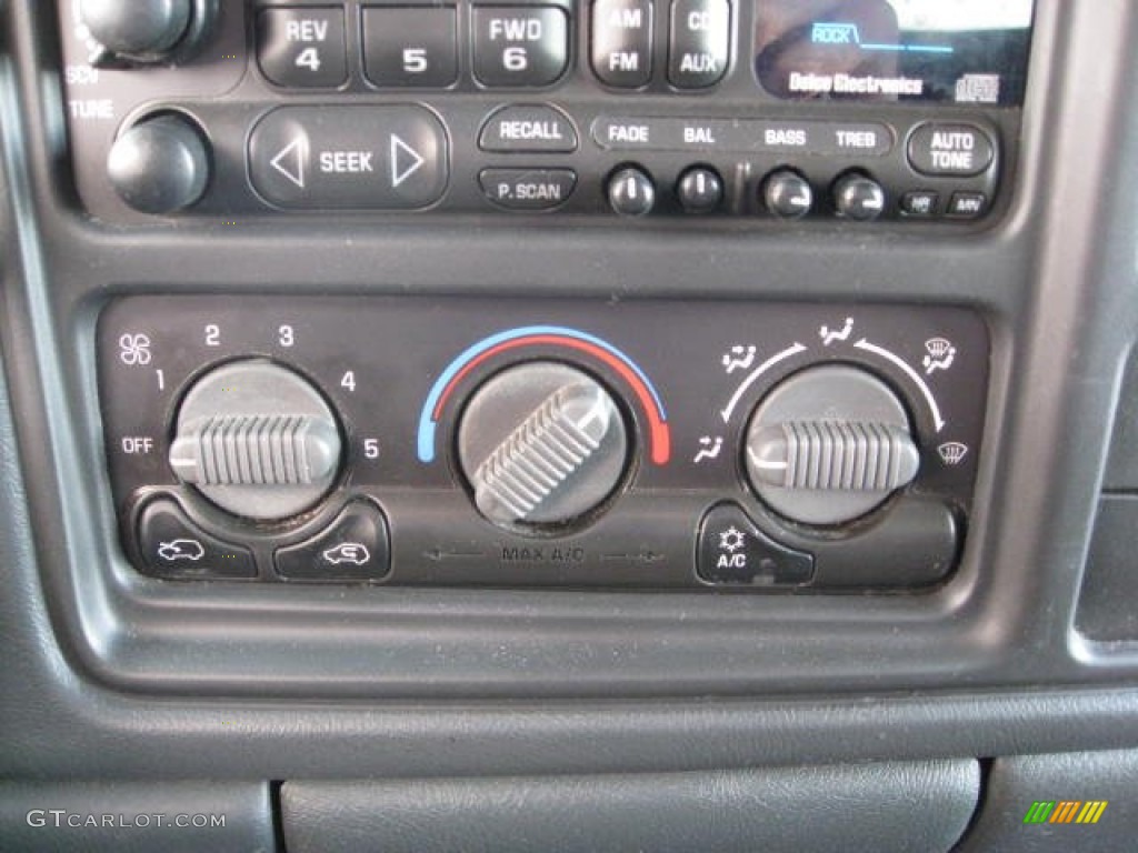 2001 Silverado 1500 LS Regular Cab - Light Pewter Metallic / Graphite photo #18