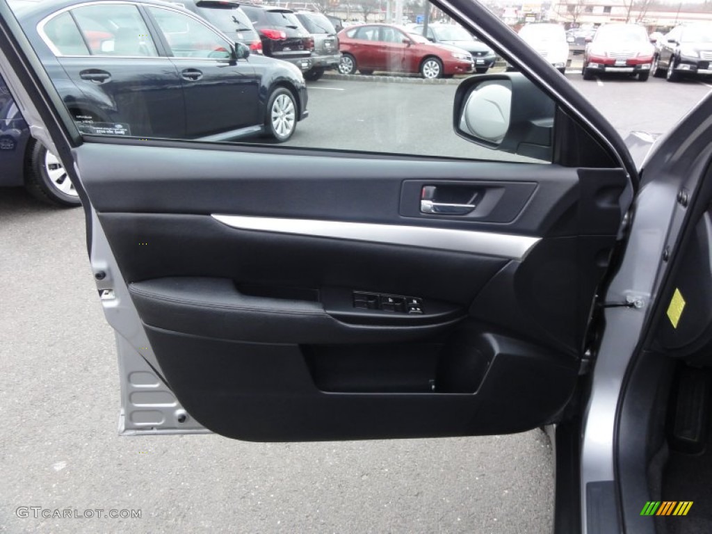 2011 Outback 2.5i Premium Wagon - Steel Silver Metallic / Off Black photo #23