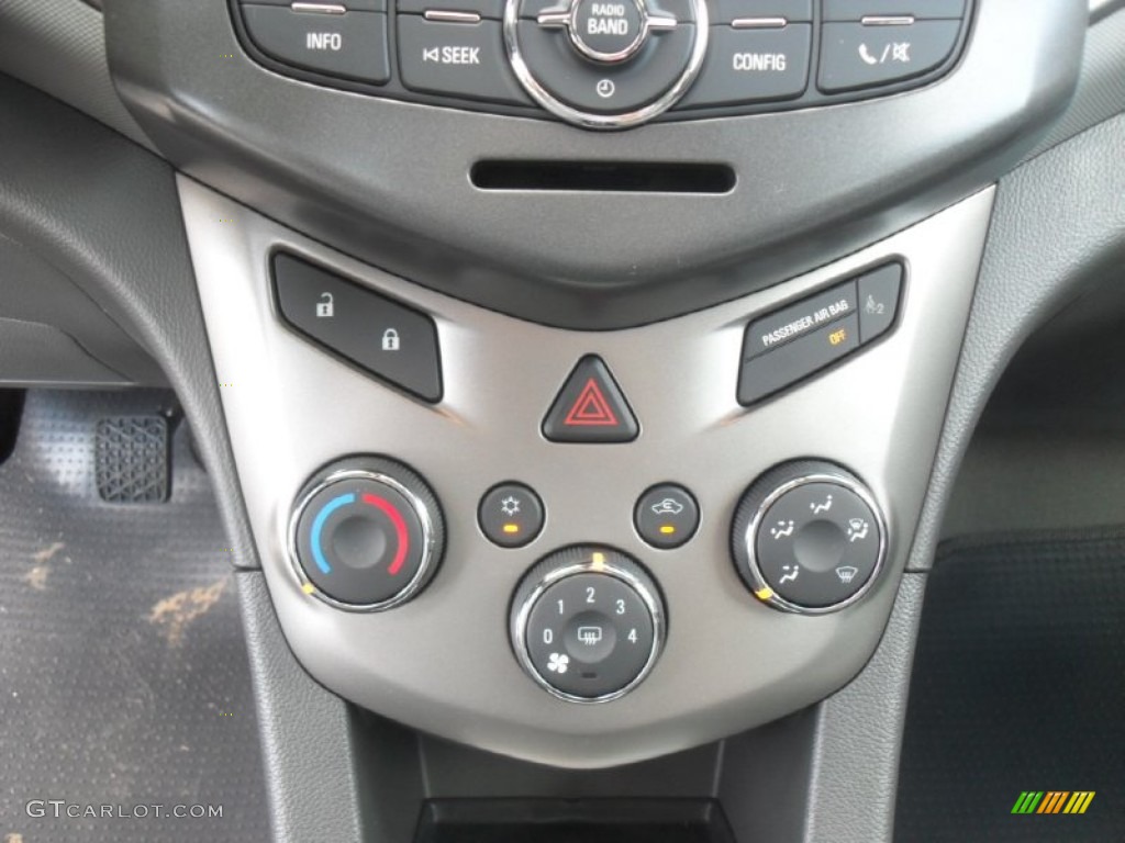 2012 Chevrolet Sonic LT Hatch Controls Photo #60553629