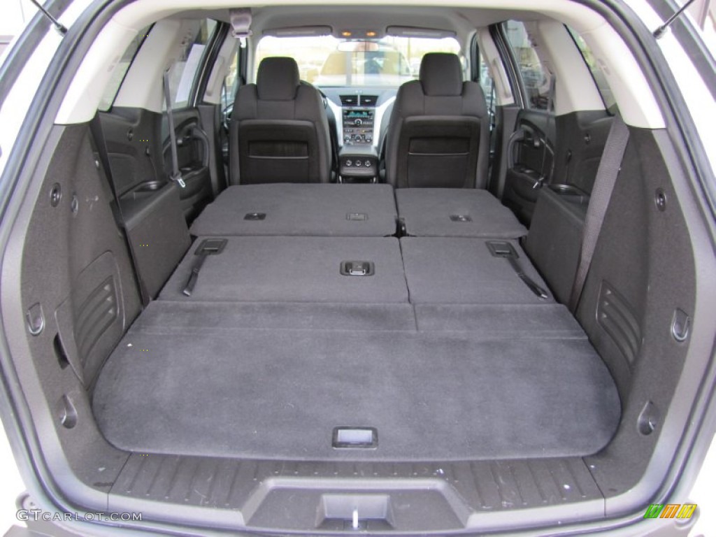2011 Chevrolet Traverse LT AWD Trunk Photo #60557355
