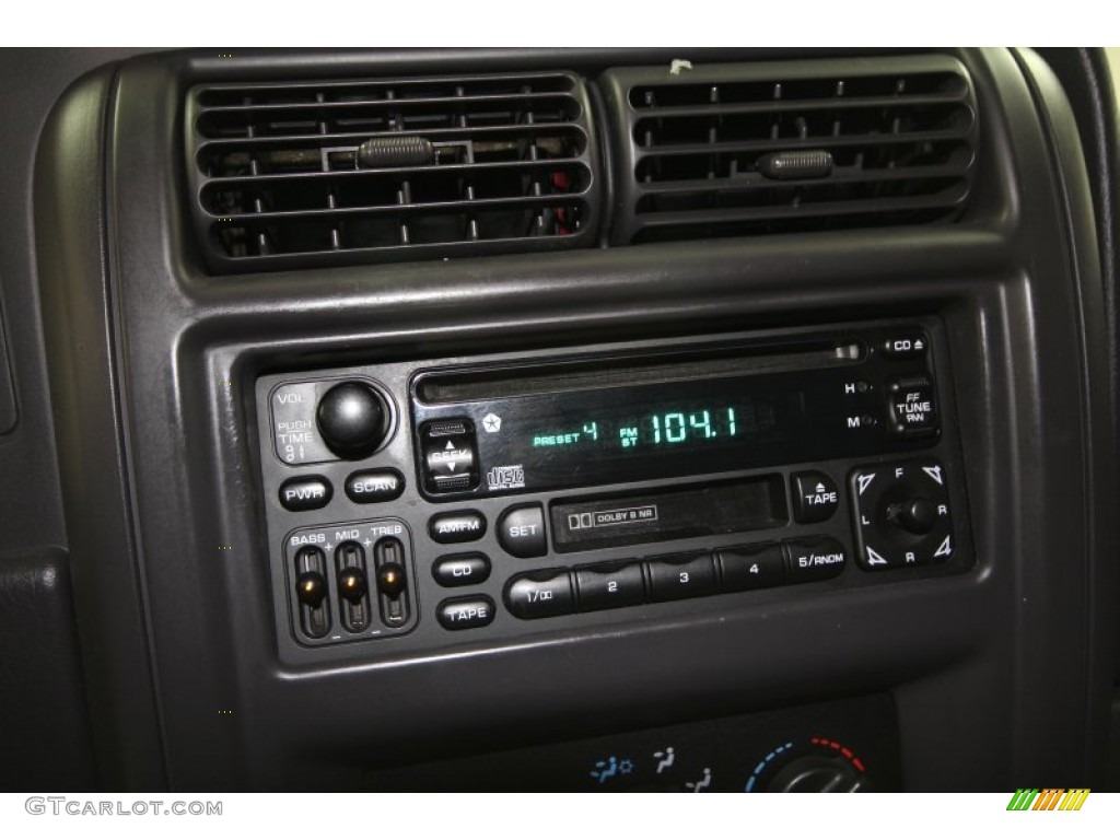 1999 Jeep Cherokee Sport Audio System Photos