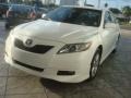Super White - Camry SE Photo No. 5