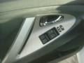 Super White - Camry SE Photo No. 20
