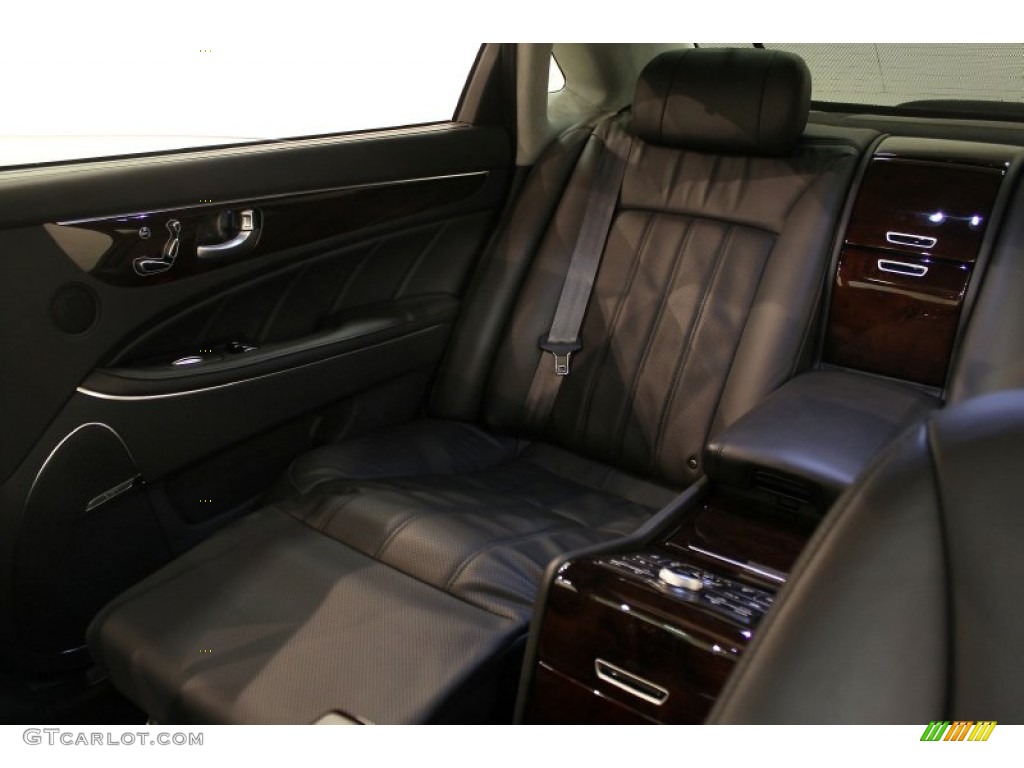 Jet Black Interior 2011 Hyundai Equus Signature Photo