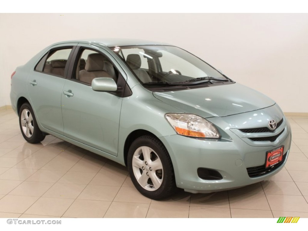 Jade Sea Metallic Toyota Yaris