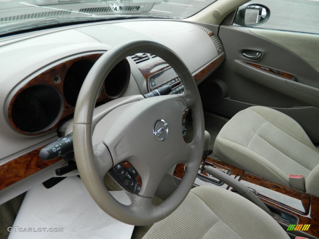 2002 Altima 2.5 S - Velvet Beige / Blond Beige photo #23