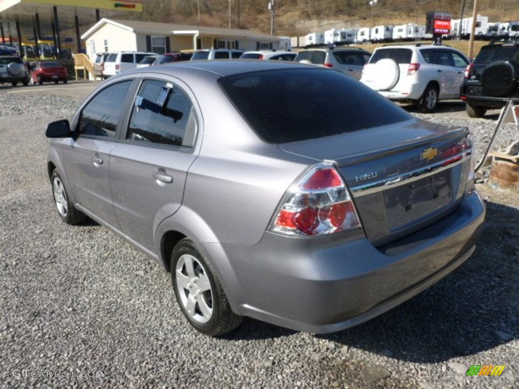 2010 Aveo LS Sedan - Medium Gray / Charcoal photo #5