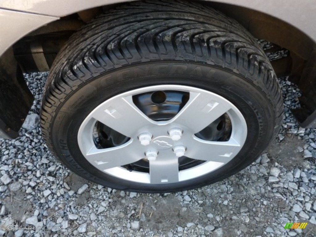2010 Aveo LS Sedan - Medium Gray / Charcoal photo #8