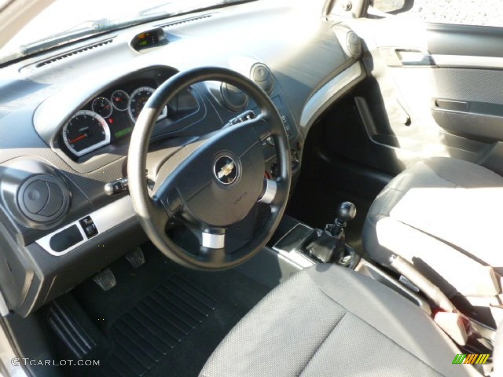 2010 Aveo LS Sedan - Medium Gray / Charcoal photo #12