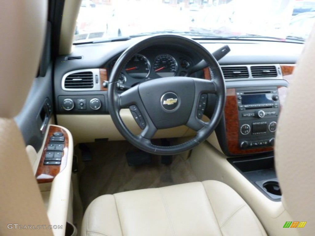 2008 Suburban 1500 LT 4x4 - Black / Light Cashmere/Ebony photo #15