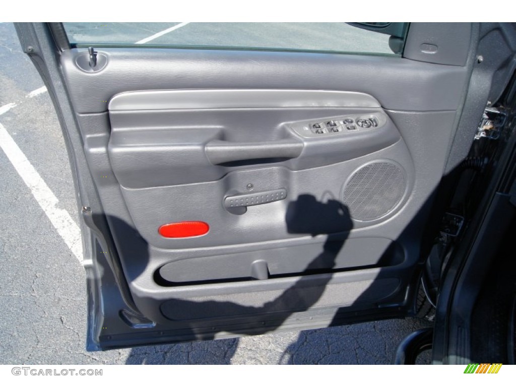 2004 Ram 1500 Laramie Quad Cab 4x4 - Graphite Metallic / Dark Slate Gray photo #23
