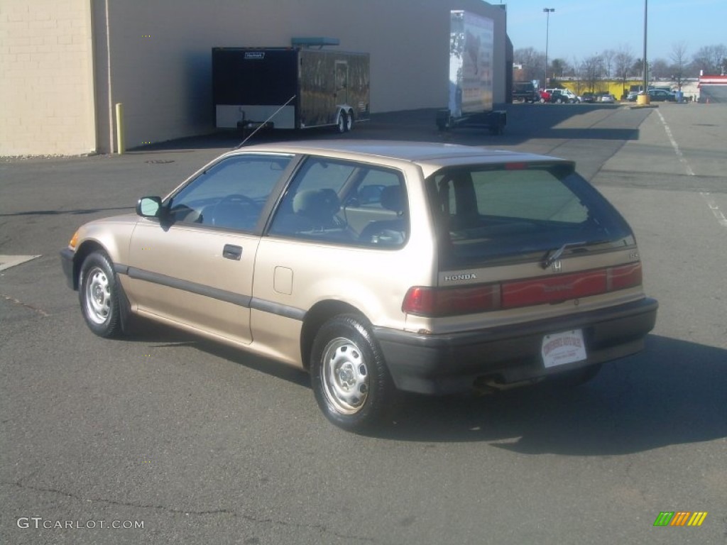 1990 Civic DX Hatchback - Laguna Gold Metallic / Beige photo #6