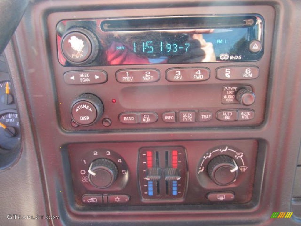 2003 GMC Sierra 1500 SLE Extended Cab 4x4 Controls Photo #60588043