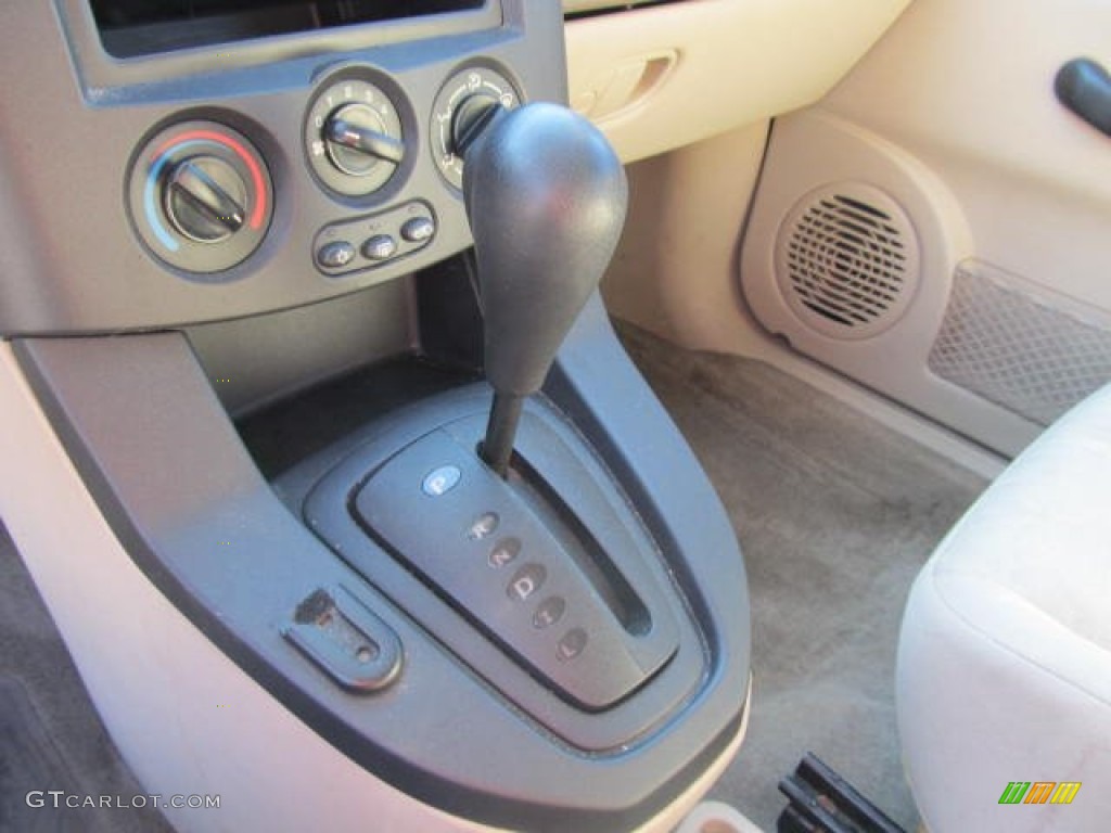 2003 VUE  - Orange / Light Tan photo #13