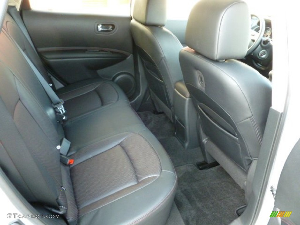 2011 Rogue SL AWD - Silver Ice Metallic / Black photo #6