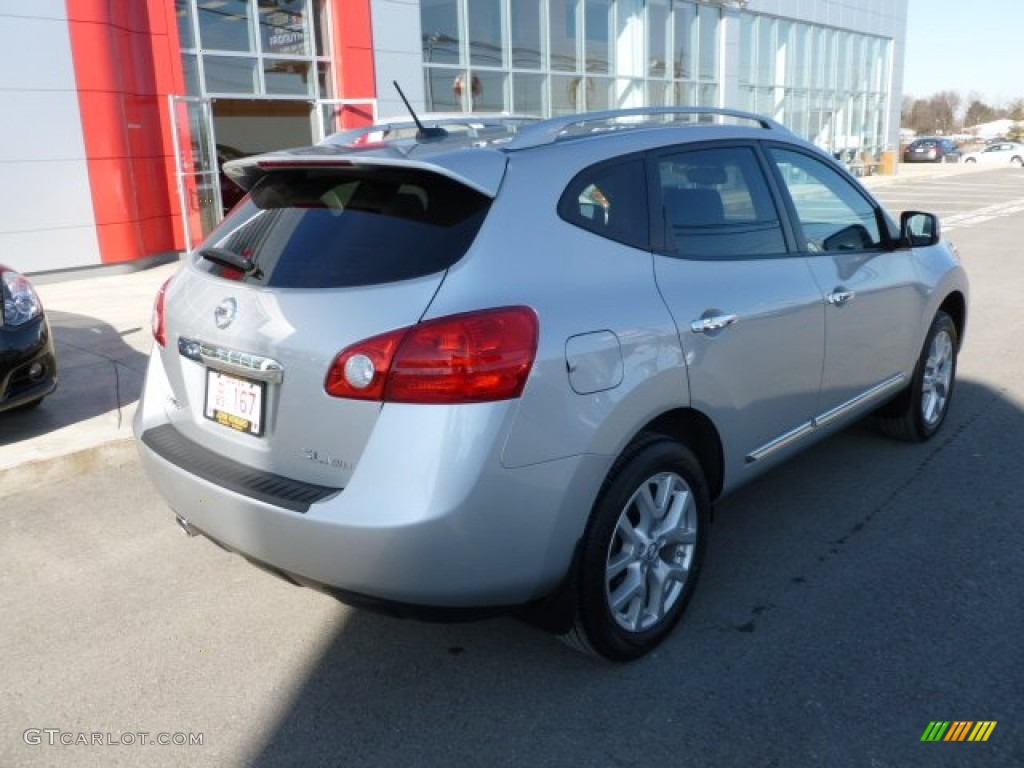 2011 Rogue SL AWD - Silver Ice Metallic / Black photo #11