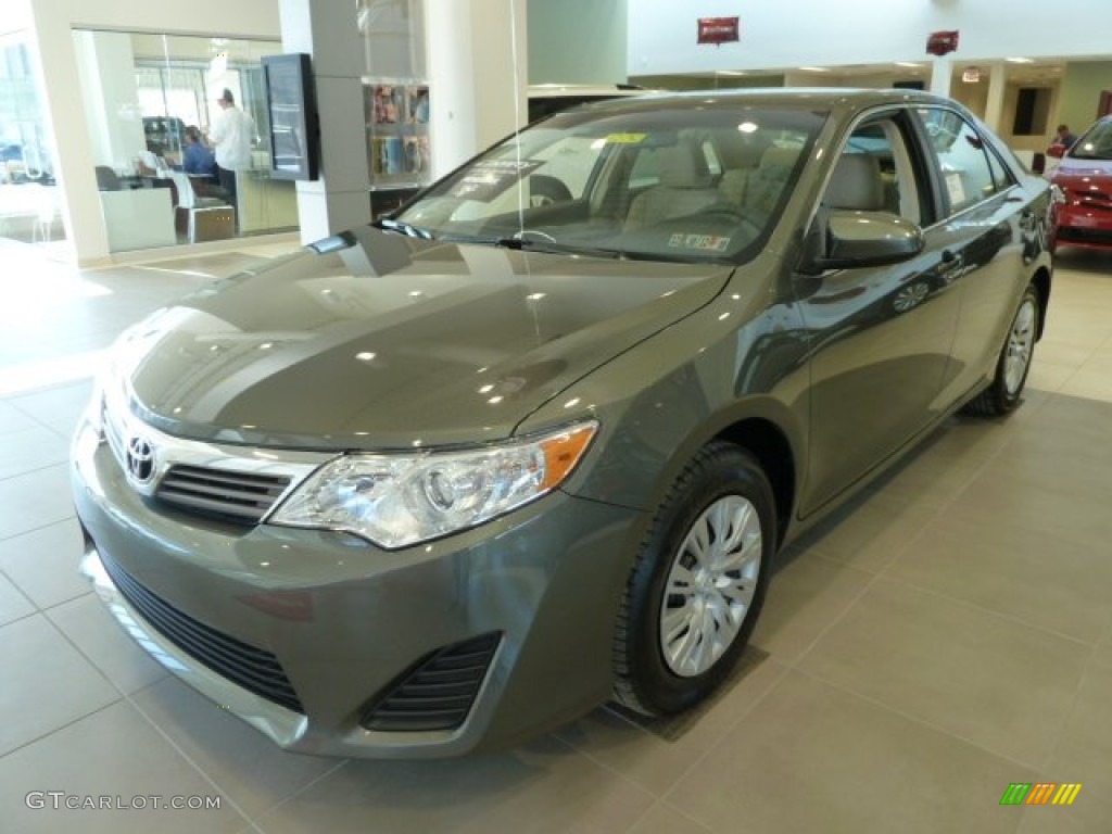 2012 Cypress Green Pearl Toyota Camry L 60561406 Photo 5 GTCarLot