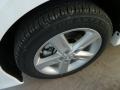 Super White - Camry SE Photo No. 7