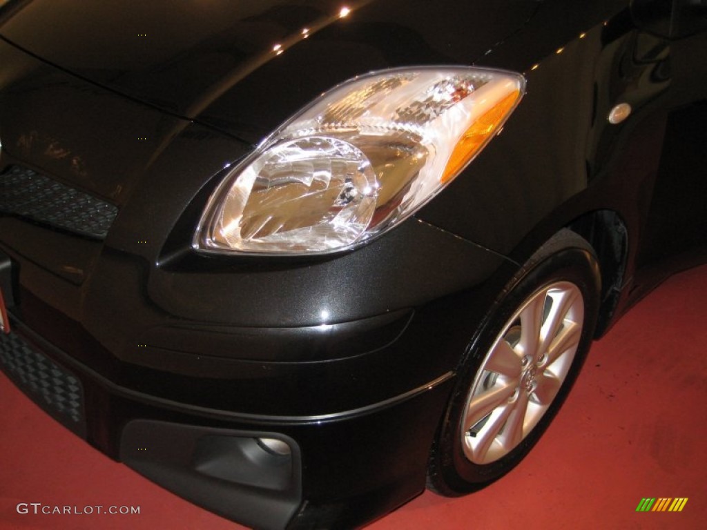 2011 Yaris S 5 Door Liftback - Black Sand Pearl / Dark Charcoal photo #21