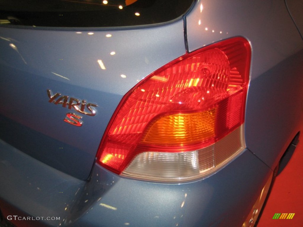2011 Yaris S 5 Door Liftback - Bayou Blue Pearl / Dark Charcoal photo #16