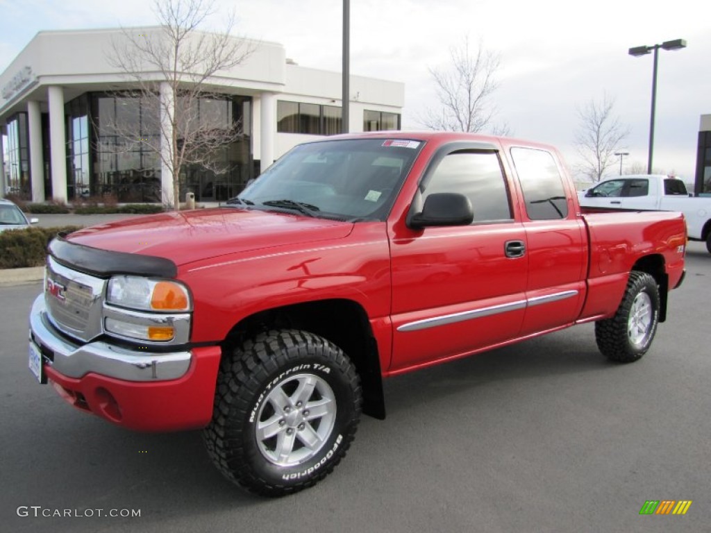 2004 Sierra 1500 SLE Extended Cab 4x4 - Fire Red / Dark Pewter photo #3