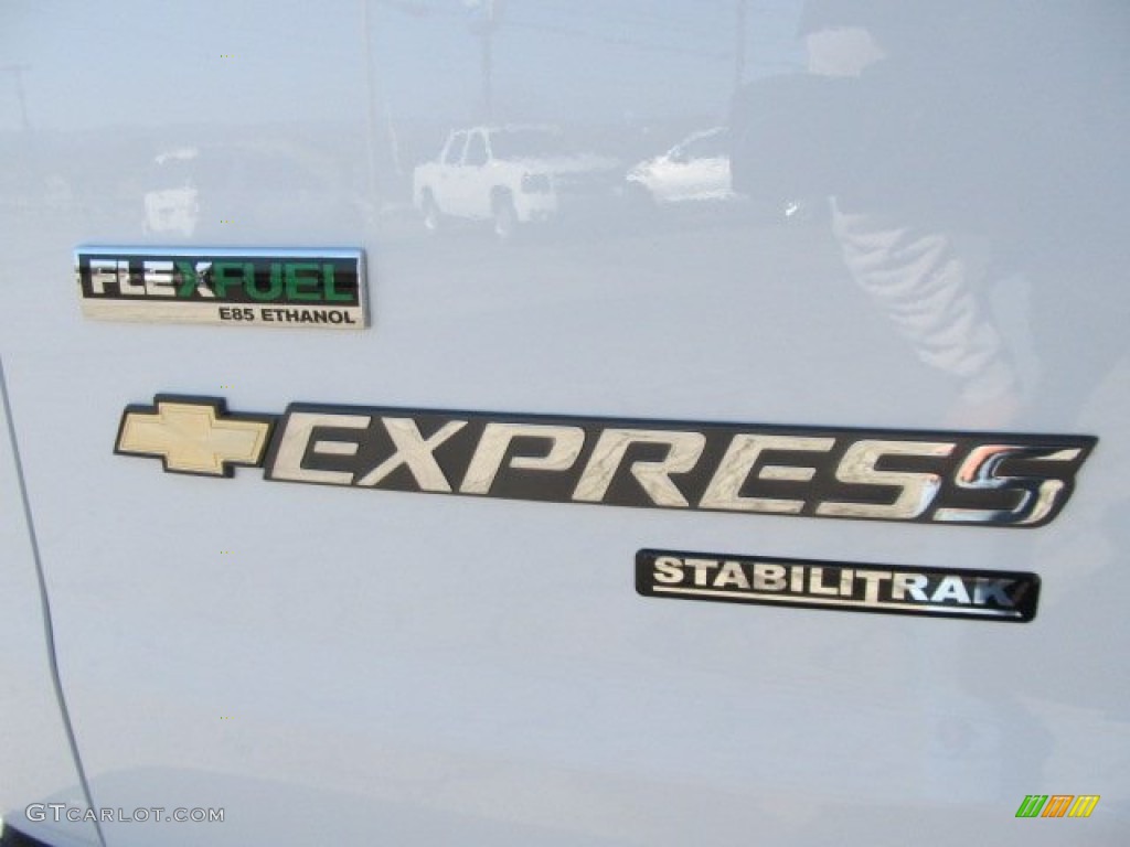 2011 Chevrolet Express LT 3500 Passenger Van Marks and Logos Photo #60592542