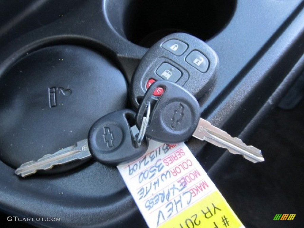2011 Chevrolet Express LT 3500 Passenger Van Keys Photos