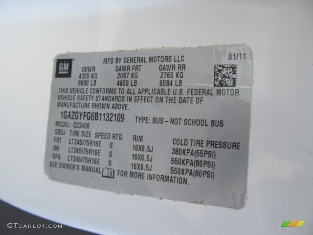 2011 Express LT 3500 Passenger Van - Summit White / Neutral photo #29