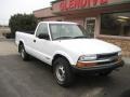 1999 Summit White Chevrolet S10 LS Regular Cab 4x4  photo #4