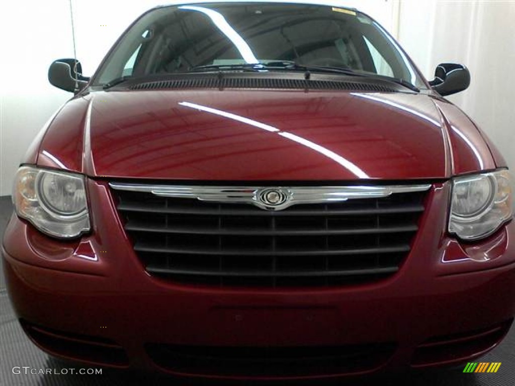 2007 Town & Country LX - Inferno Red Crystal Pearl / Medium Slate Gray photo #2