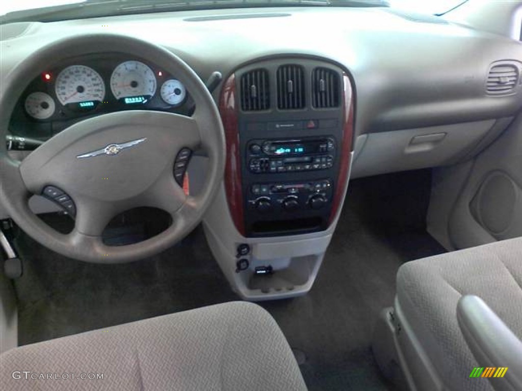 2007 Town & Country LX - Inferno Red Crystal Pearl / Medium Slate Gray photo #5