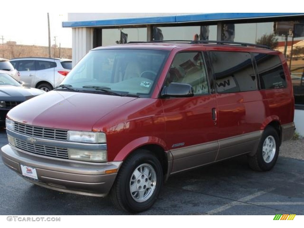 2001 Astro LS Passenger Van - Light Carmine Red Metallic / Pewter photo #2