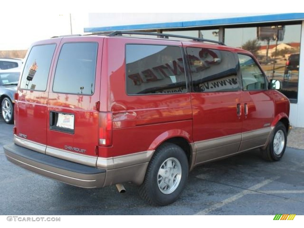 2001 Astro LS Passenger Van - Light Carmine Red Metallic / Pewter photo #6