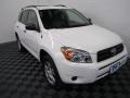 Super White - RAV4 4WD Photo No. 1