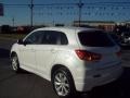 Diamond White - Outlander Sport SE Photo No. 3
