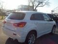 Diamond White - Outlander Sport SE Photo No. 5