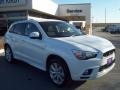 Diamond White - Outlander Sport SE Photo No. 7