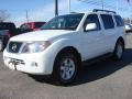 Avalanche White - Pathfinder S 4x4 Photo No. 7
