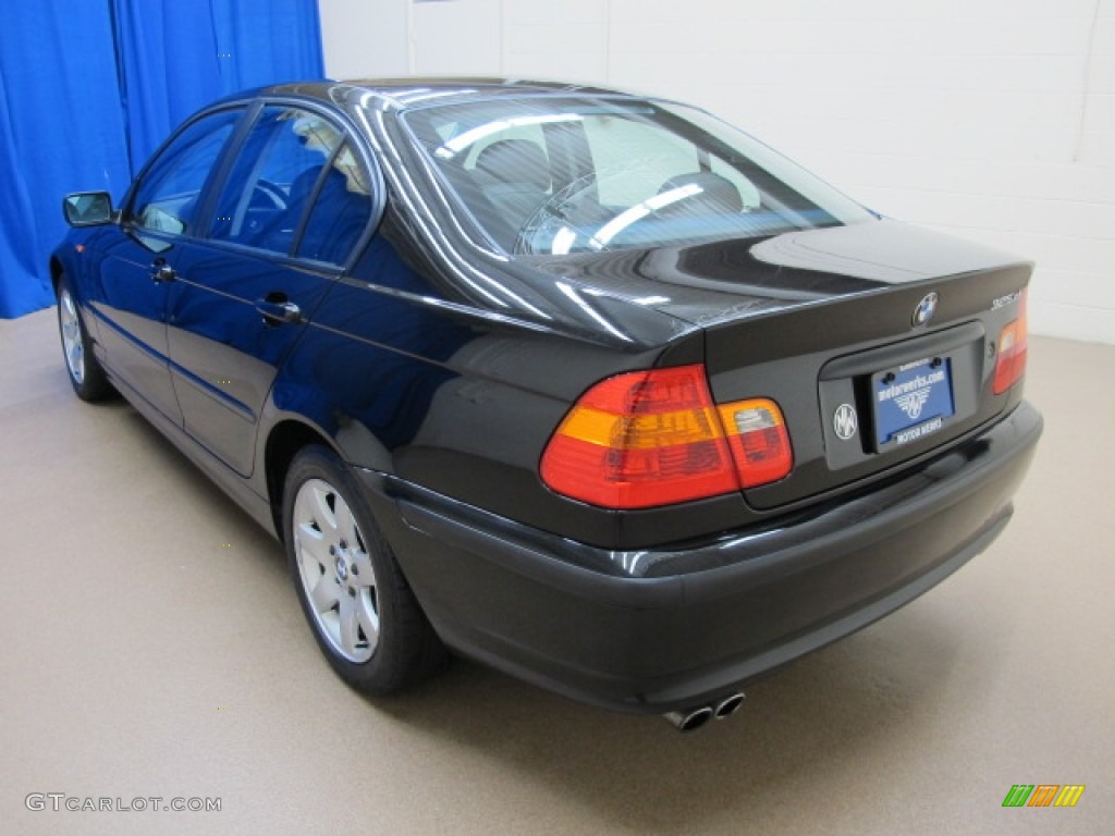 2002 3 Series 325xi Sedan - Jet Black / Black photo #6