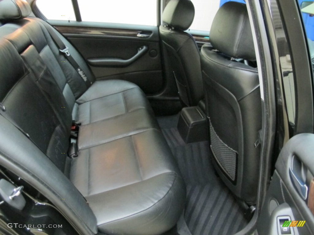 2002 3 Series 325xi Sedan - Jet Black / Black photo #18