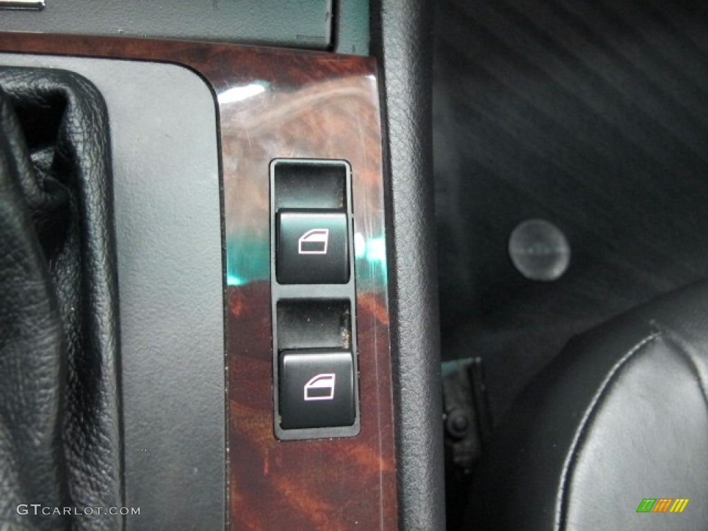 2002 3 Series 325xi Sedan - Jet Black / Black photo #30