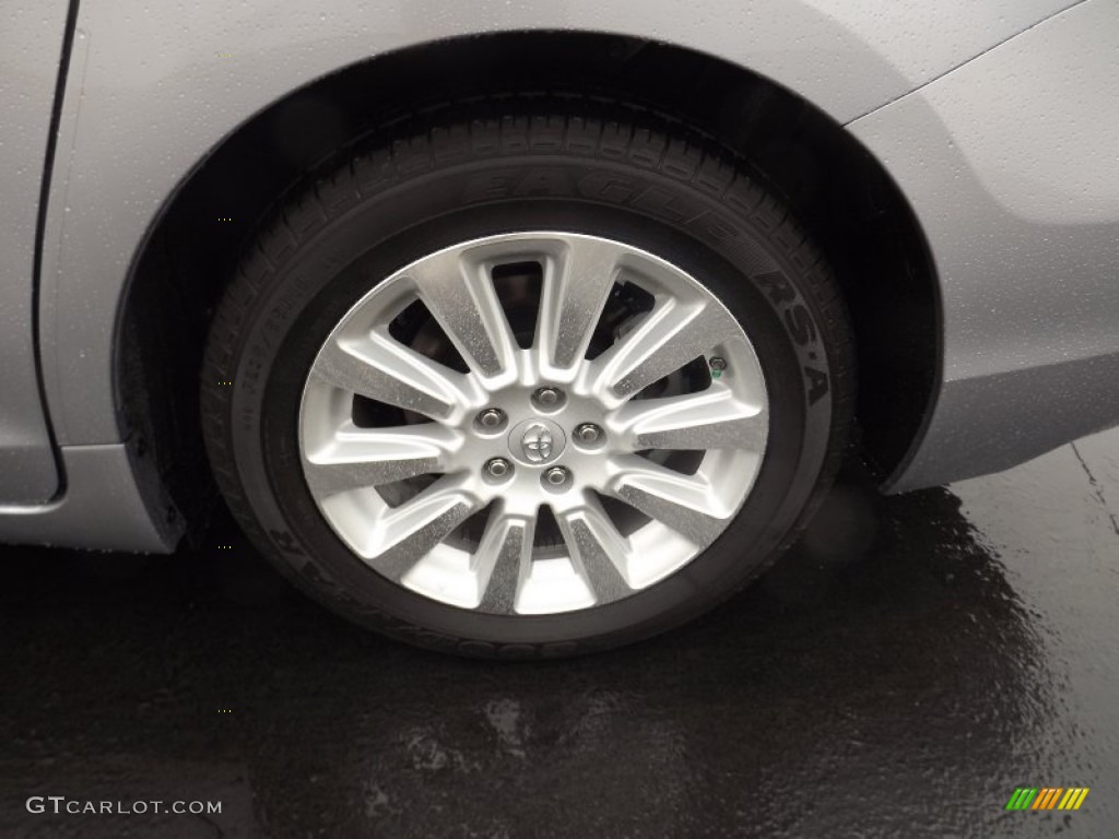 2012 Sienna Limited - Silver Sky Metallic / Light Gray photo #20